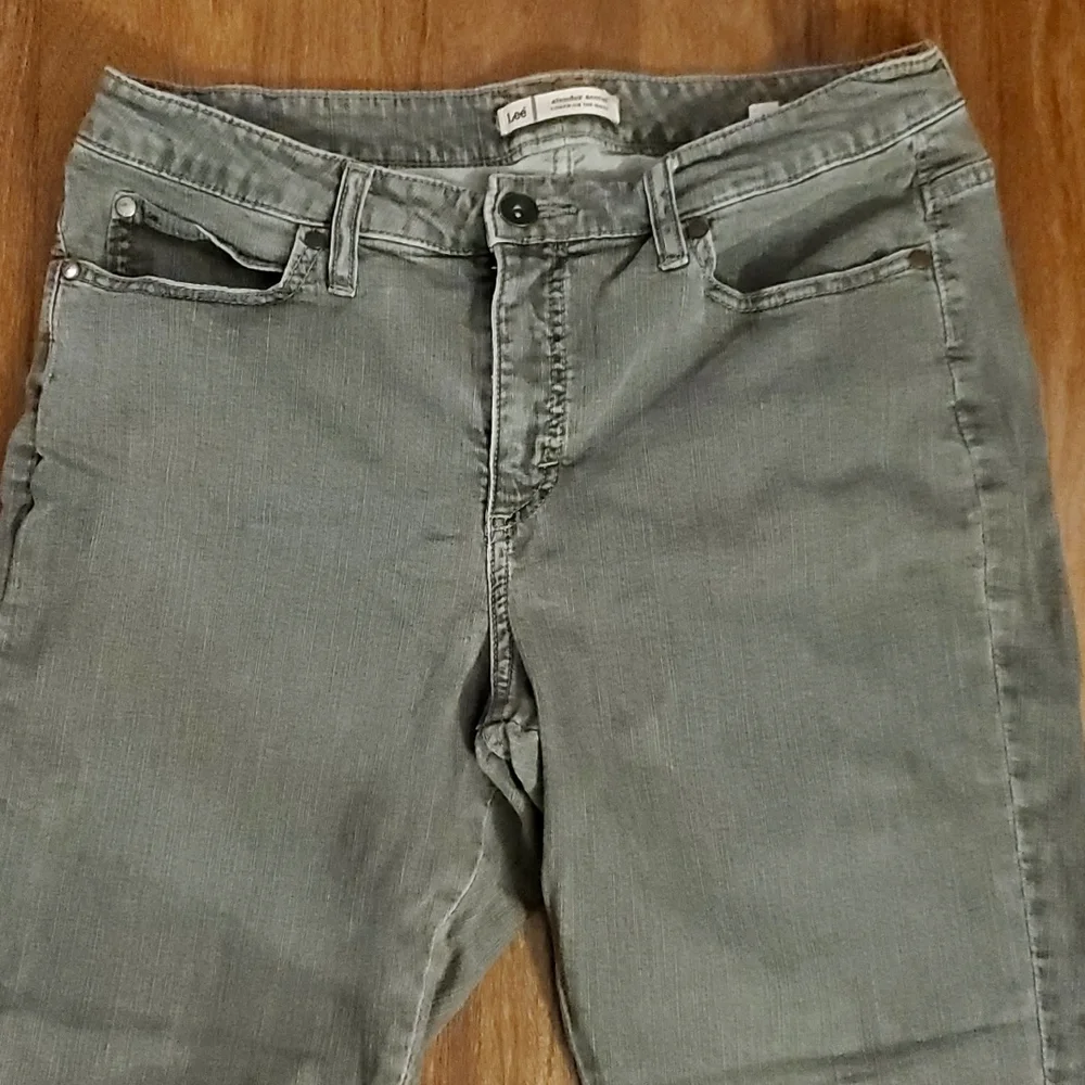 Lee Slender Secret Lower On The Waist Women's Gray Jeans - Size 16 Short